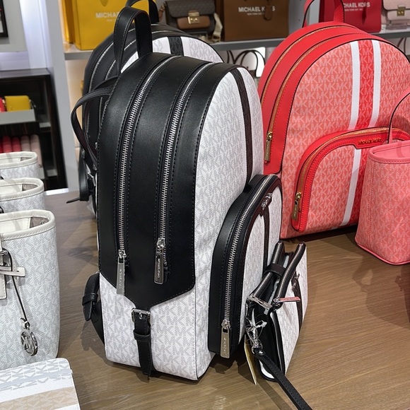 Michael Kors Jaycee Large Zip Pocket Backpack & LG DOUBLE ZIP WRISTLET - Picture 3 of 16